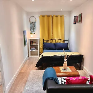liffey-valley-homestay.dublin-hotelsweb.com/