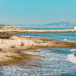 Bord De : Avec Salon D'ete A Appartement Sausset-les-Pins
