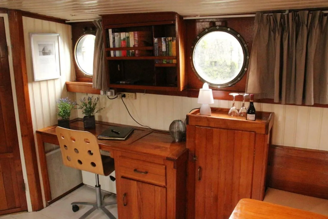 B&B Unitas Rotterdam 0*,  Nederland