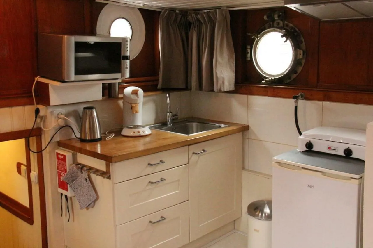 B&B Unitas Rotterdam Botel